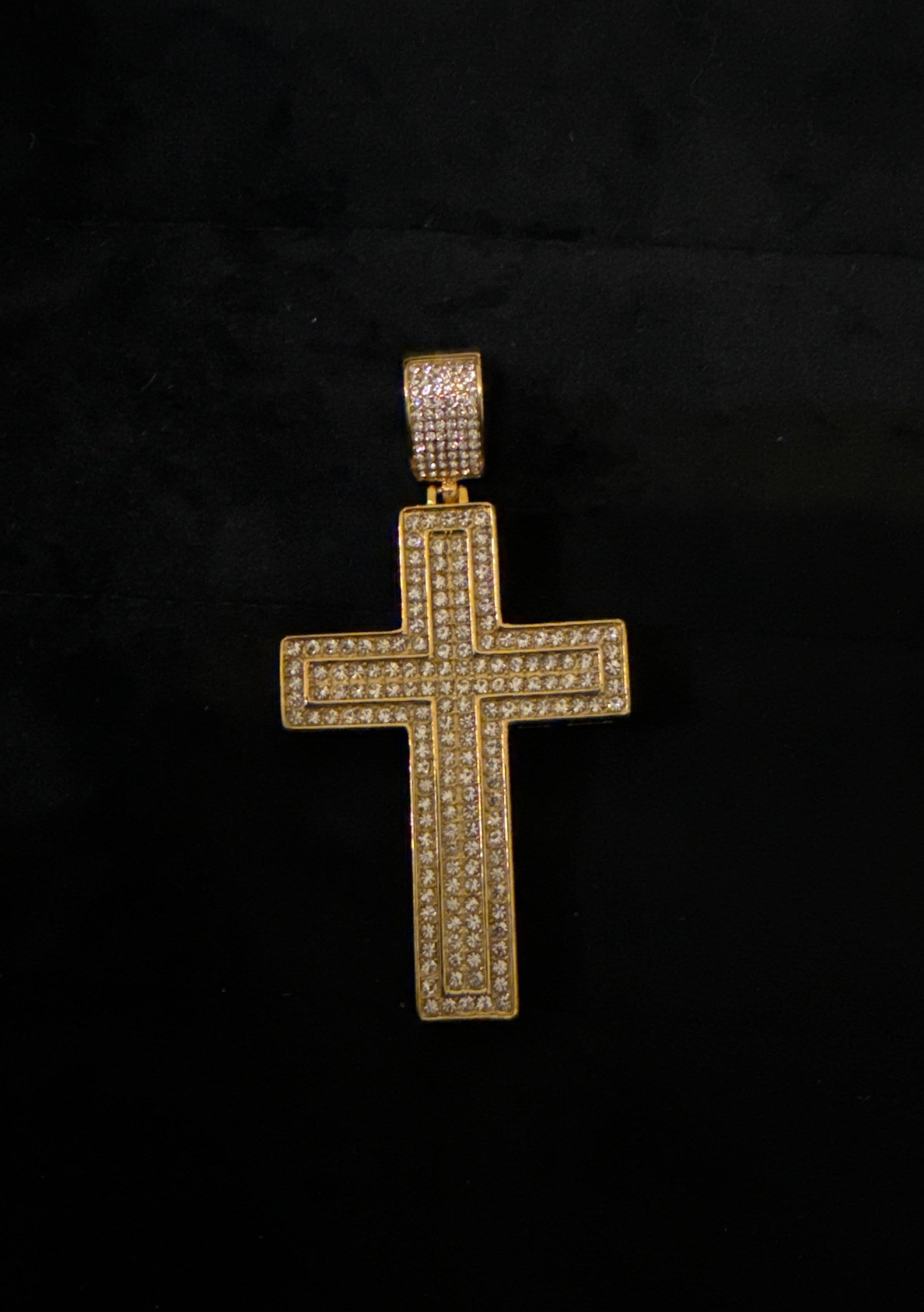 Cross pendant/ gold with black